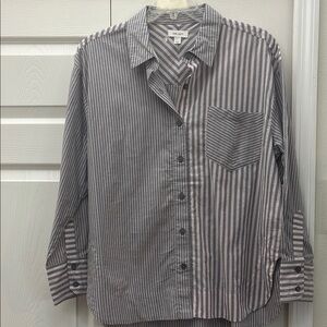 ❤️3 for $15!❤️ Women’s L/XL Striped Pink and Gray Shirt